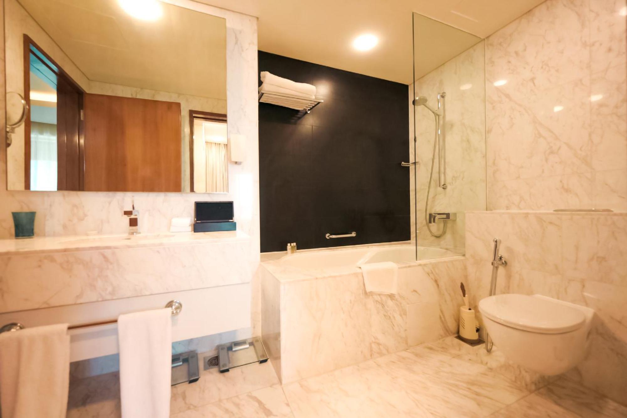 Emaar Fashion Avenue One Bedroom - Formerly Address Dubai Mall Four Apple Holiday Homes المظهر الخارجي الصورة