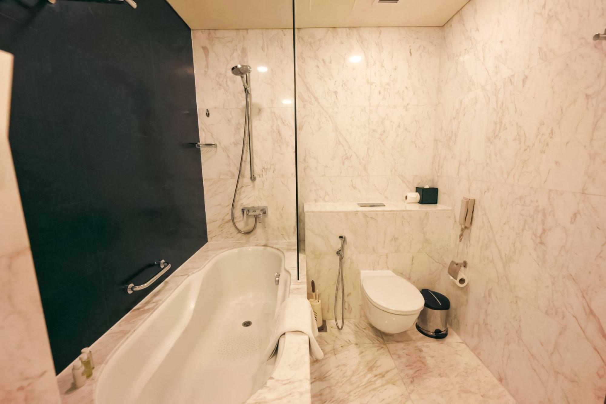Emaar Fashion Avenue One Bedroom - Formerly Address Dubai Mall Four Apple Holiday Homes المظهر الخارجي الصورة
